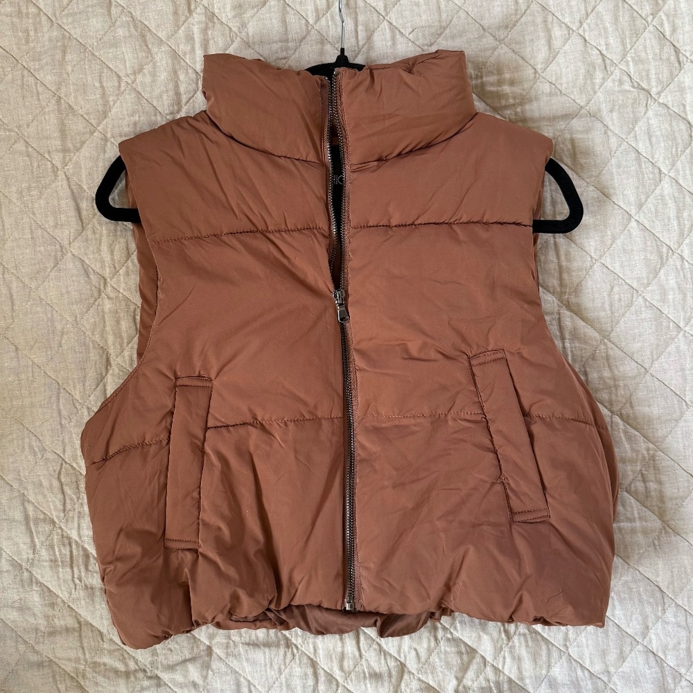 Cropped Brown Puffer Vest